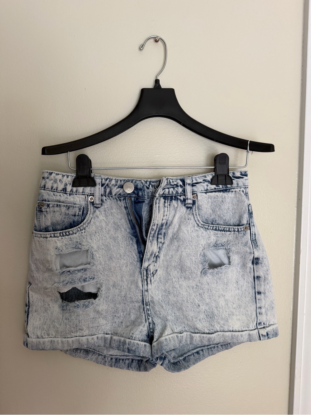 Cotton On High-Rise Acid Wash Denim Shorts - Light Blue
